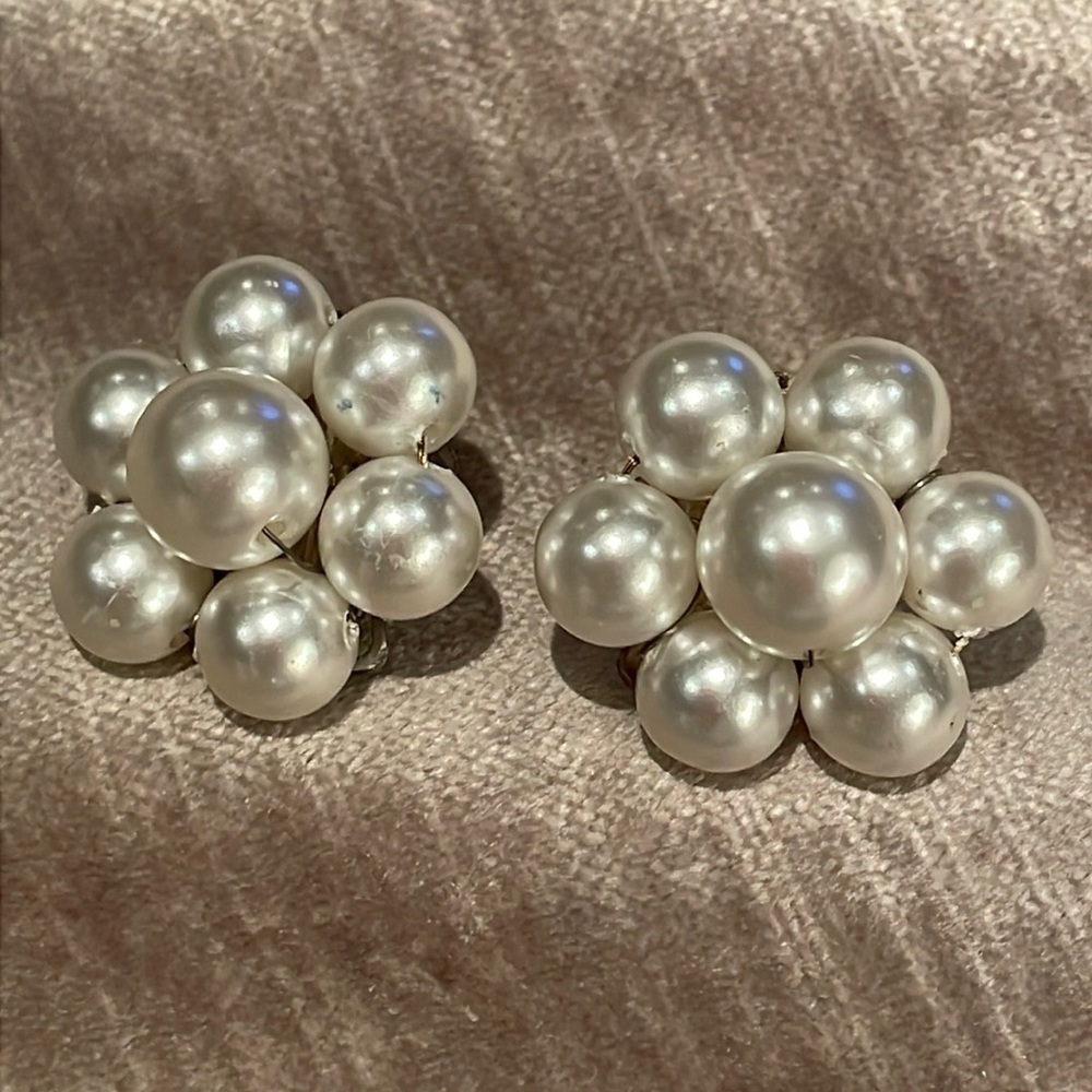 Pearl Clip On SnowBall Floral Earrings